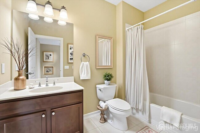 Building Photo - 86 Davinci Dr