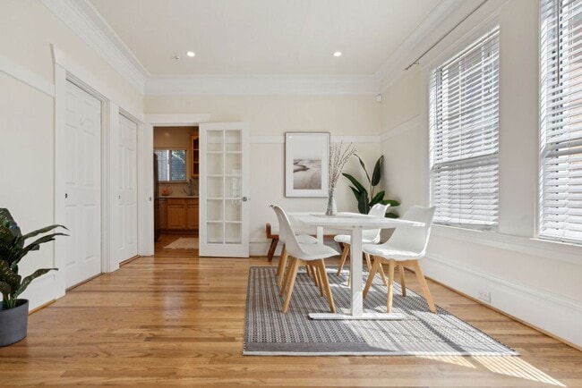 Building Photo - EPIC REA - Great Renovated ( all appliance...