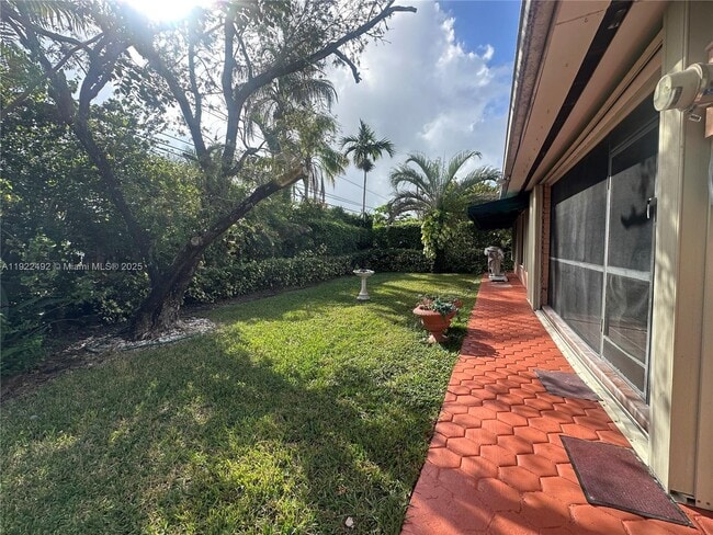 Building Photo - 6720 SW 50th Terrace