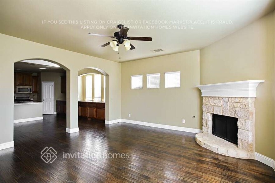 Building Photo - 1204 Litchfield Ln