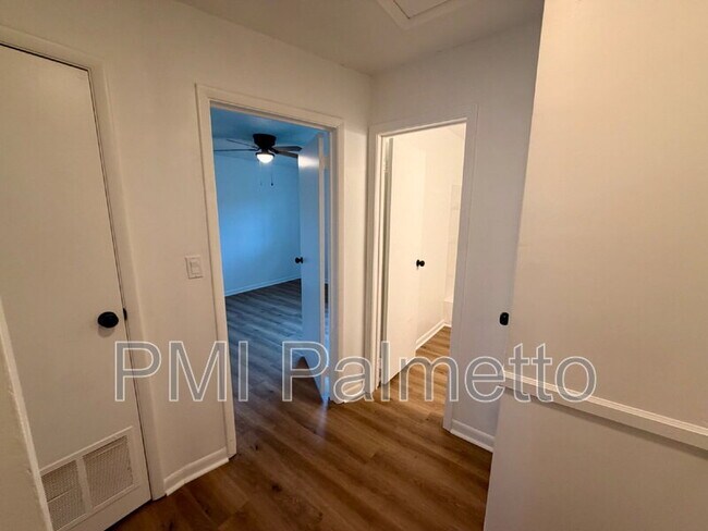 Building Photo - 1241 Grove Park Ln