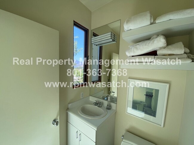 Building Photo - Check out This Stunning 3 Bedroom 2.5 Bath...