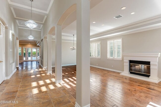 Building Photo - 750 Huntsdale Ct