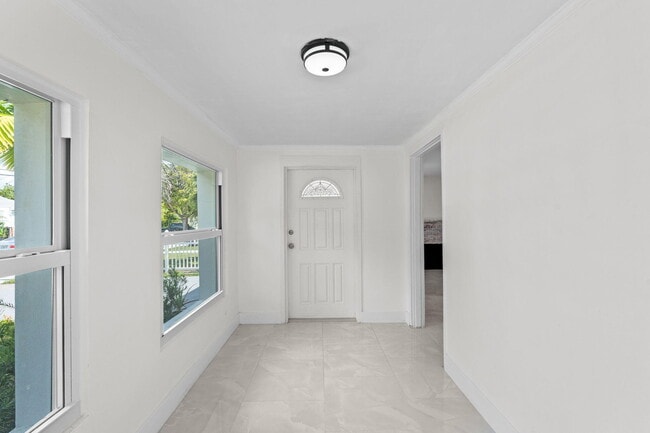 Building Photo - 4324 Garden Ave