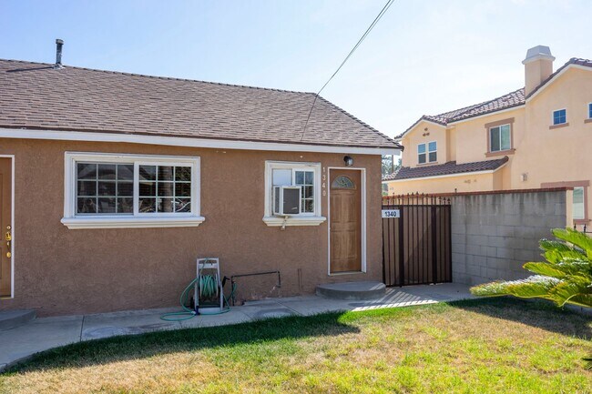 Building Photo - Adorable 1 bedroom in Pomona!
