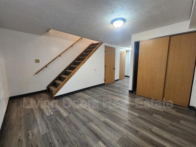 Building Photo - 1511 David Dr