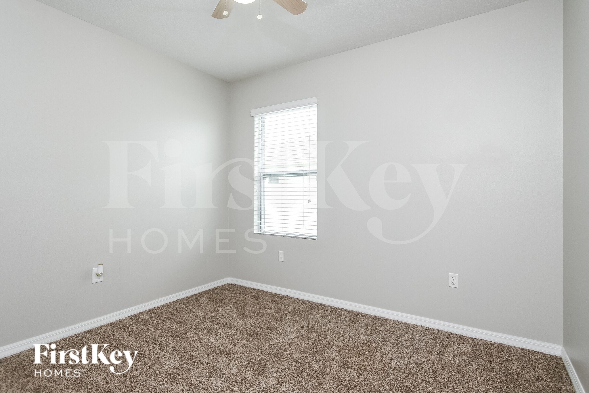 Building Photo - 5836 Grey Heron Dr