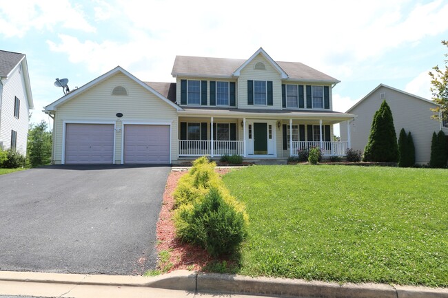 Building Photo - 5 BD + 3.5 Bath Bright & Beautiful Colonia...