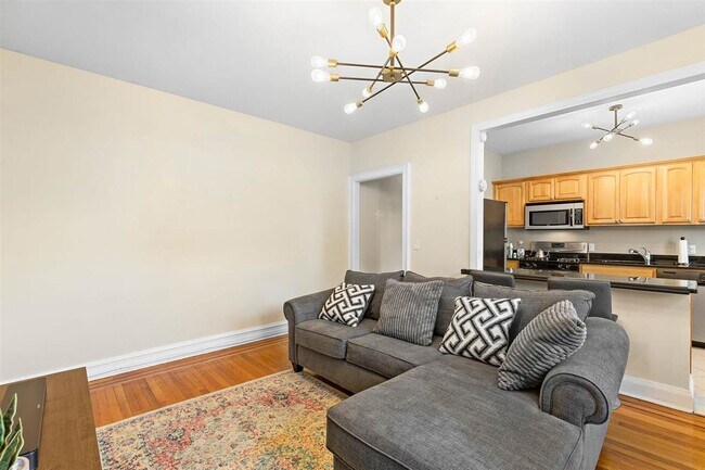 Building Photo - 340 Fairmount Ave