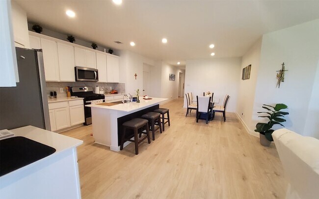 Building Photo - 31739 Margaret Woods Ln