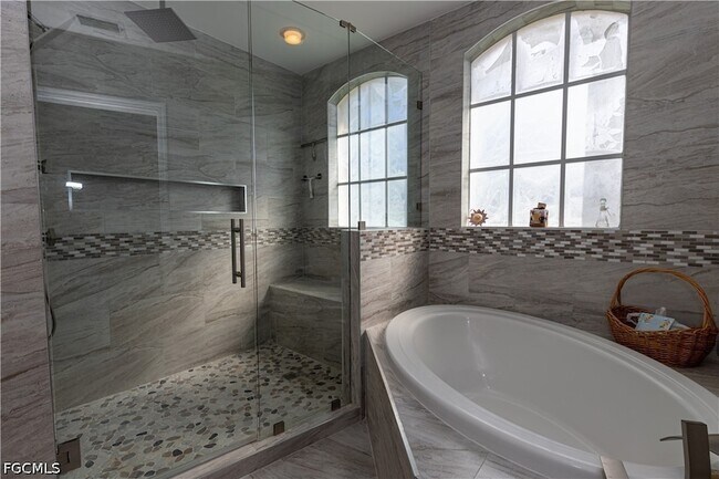 Building Photo - 14081 Bently Cir