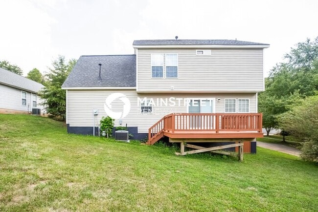 Building Photo - 4 Bedroom Pet-Friendly Home in Charlotte, ...