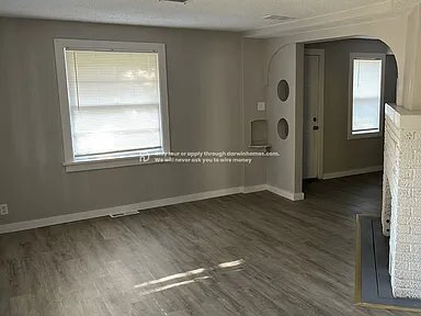 Building Photo - 1423 E Resthaven Rd