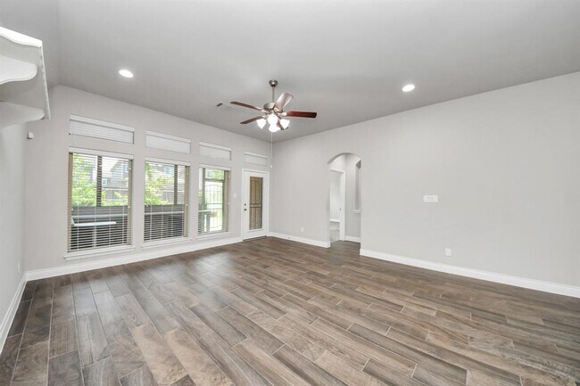 Building Photo - 6022 Daggerwing Wy