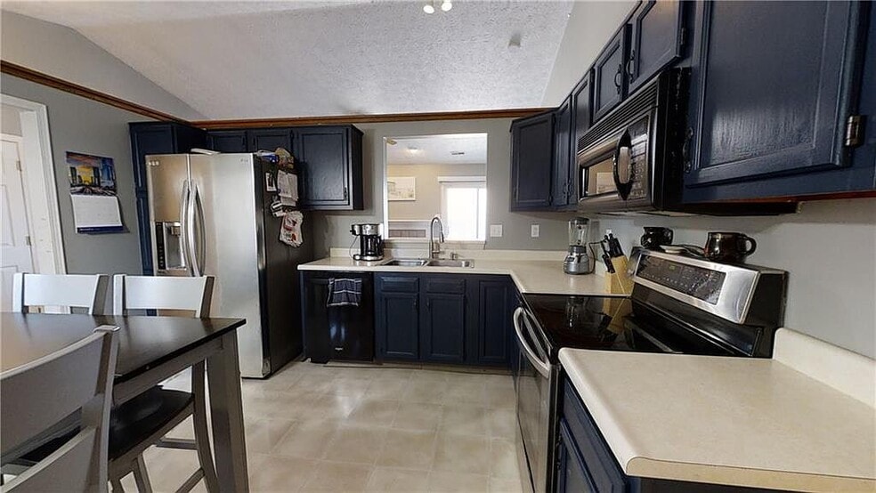 Building Photo - 1527 Country Pointe Dr