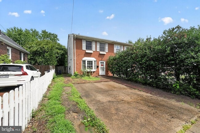 Building Photo - 508 E Windsor Ave