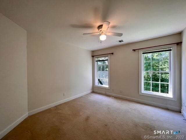 Building Photo - 242 Upper Pattagansett Rd