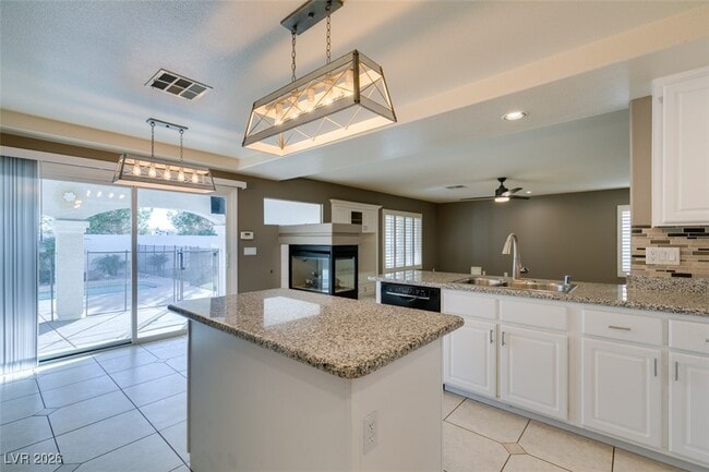 Building Photo - 685 Lynmar Ct