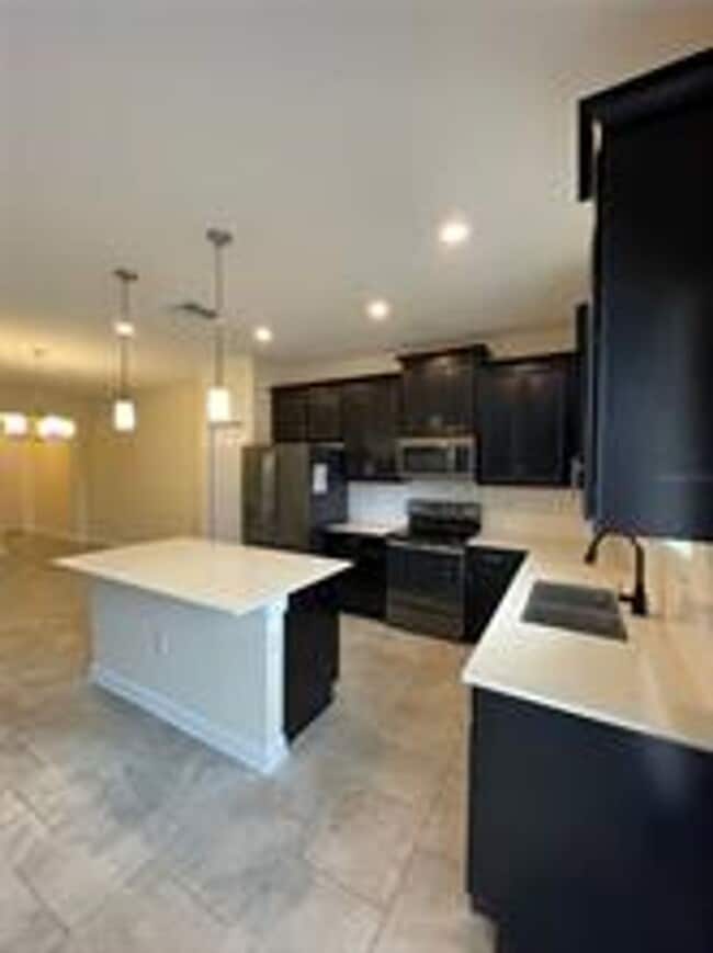 Building Photo - 1202 Payne Stewart Dr