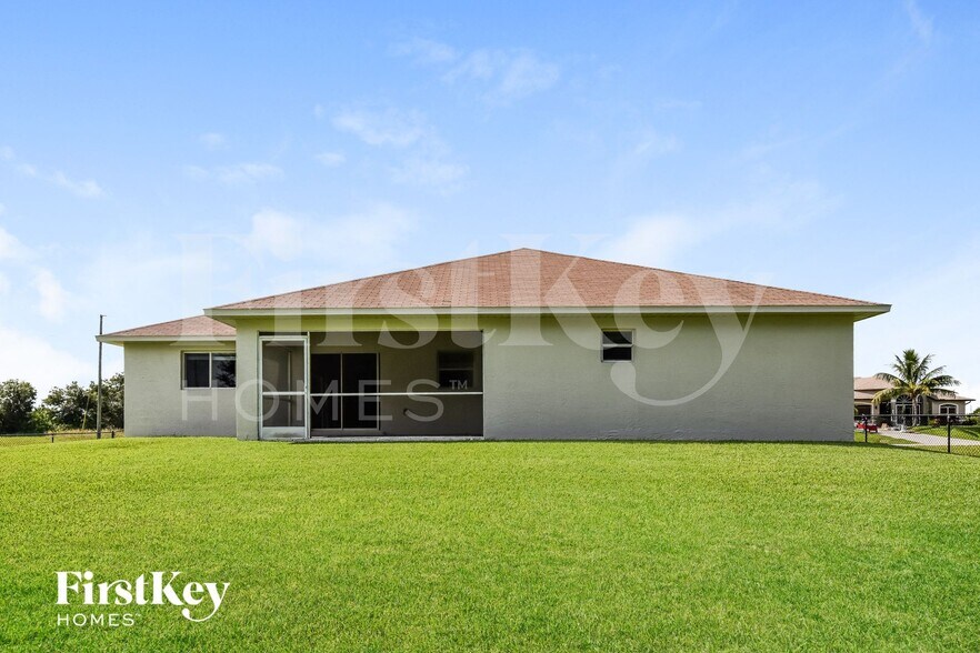 Building Photo - 3619 NW 41st Ln