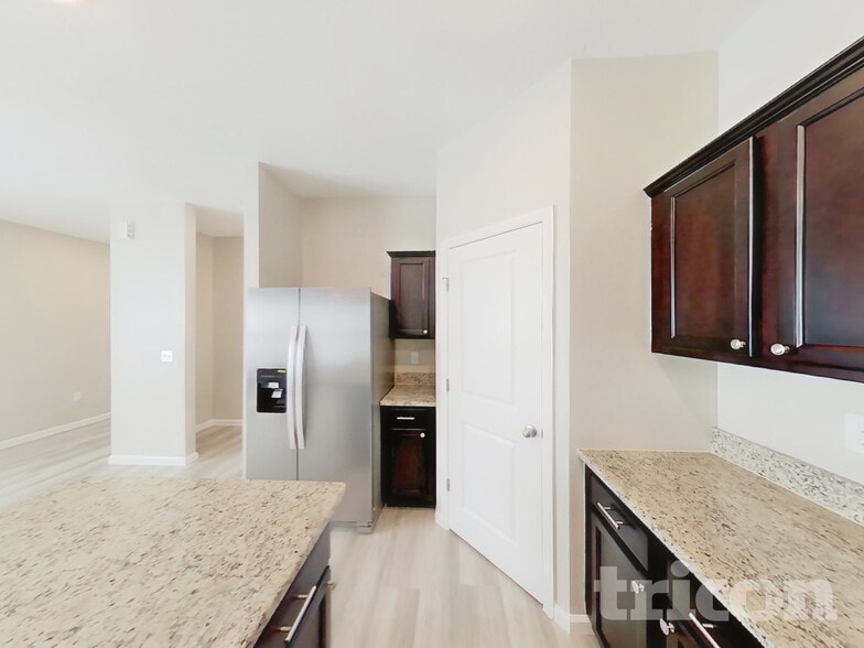 Building Photo - 6376 Green Bud Dr