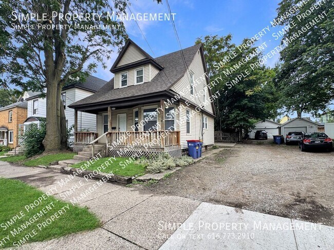 Building Photo - 851 Dayton St SW