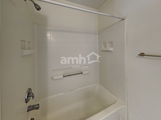 Building Photo - 4983 N Fundy St