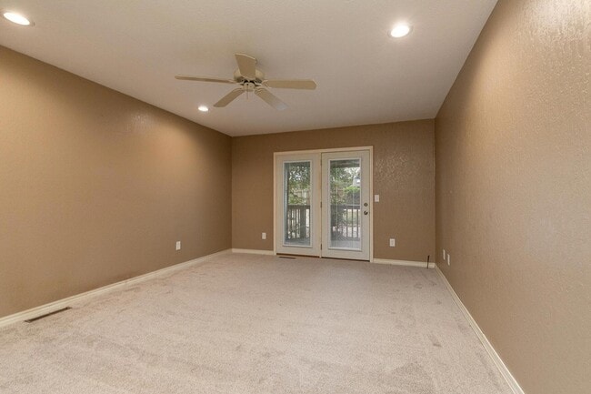 Building Photo - 5095 S Wanda Gray Ave