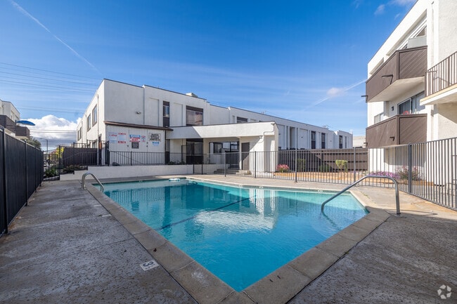 Pool Area - Peerless Building Corp.