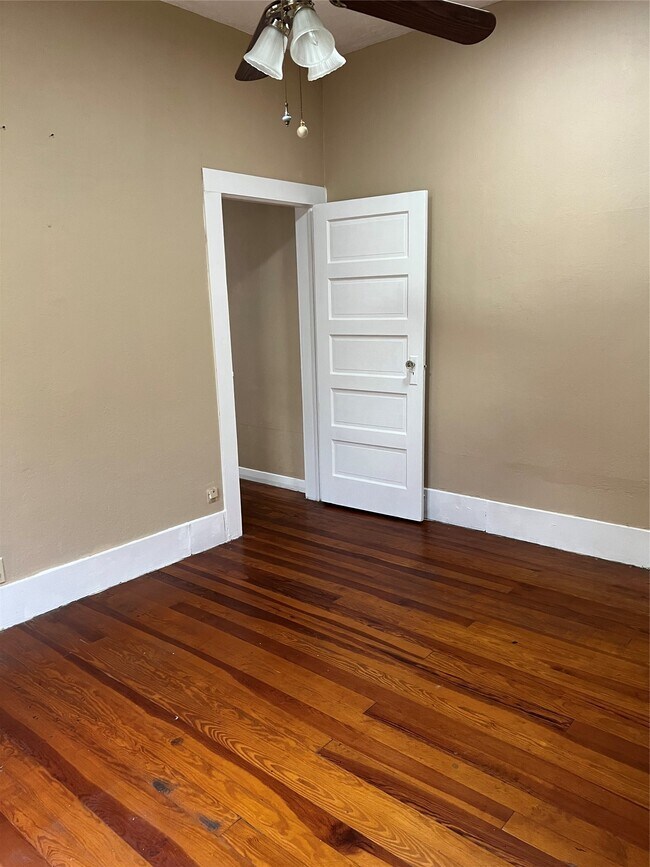 Building Photo - 5306 W Cedar Bayou Lynchburg Rd