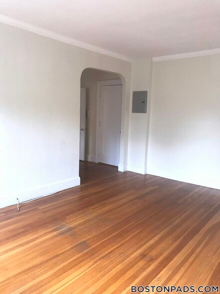 Building Photo - 2045 Commonwealth Ave