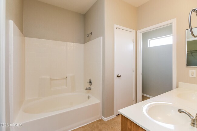 Building Photo - 13284 W Gelding Cir