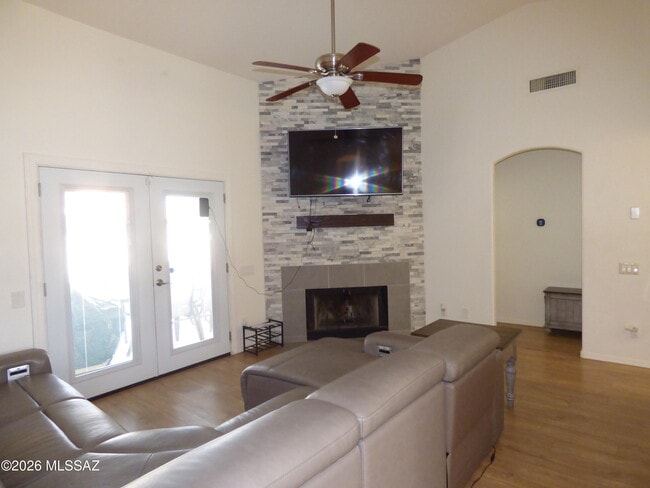 Building Photo - 7192 W Rivulet Dr