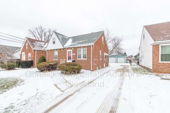 Building Photo - 1951 Warrensville Center Rd