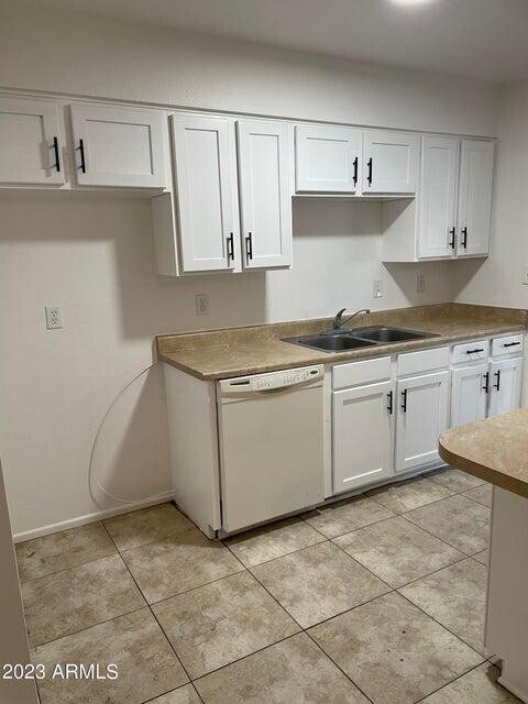 Building Photo - 1242 W Carla Vista Dr