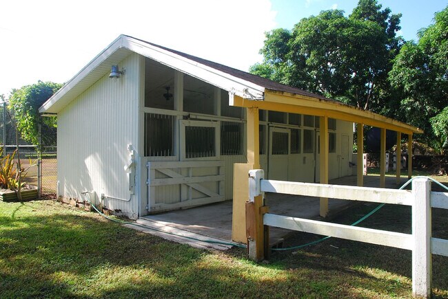 Building Photo - 6950 SW 77th Ave