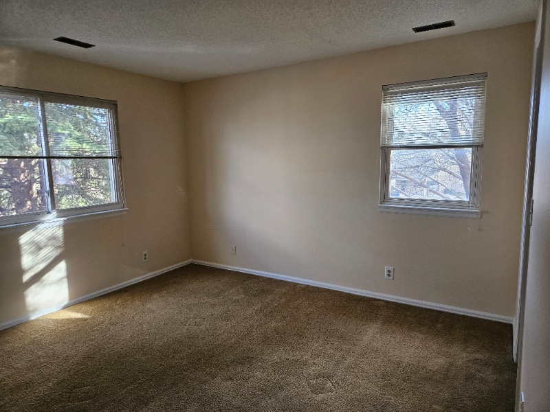 Building Photo - 912 Tenderfoot Hill Rd