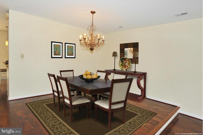 Building Photo - 7411 Salford Ct