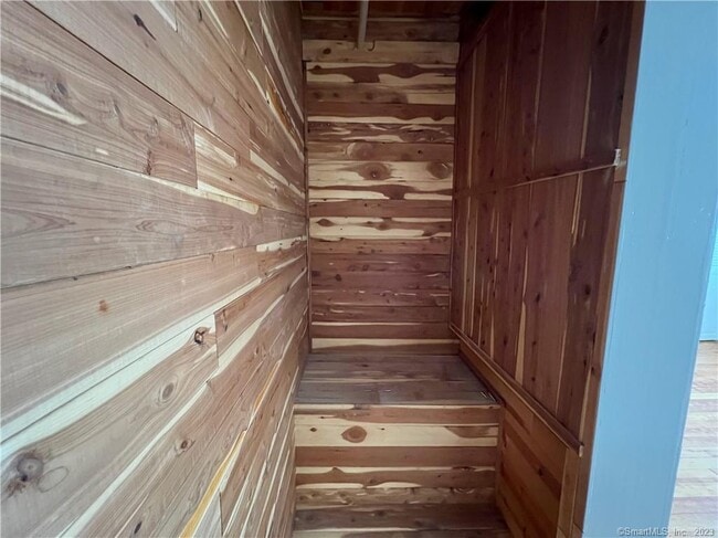 Building Photo - 23 Apple Tree Ln