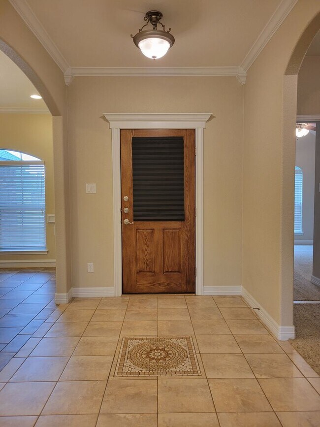 Building Photo - 2501 Leatherwood Dr