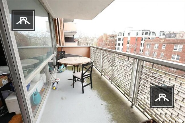 Building Photo - 1 bedroom in Brookline MA 02446