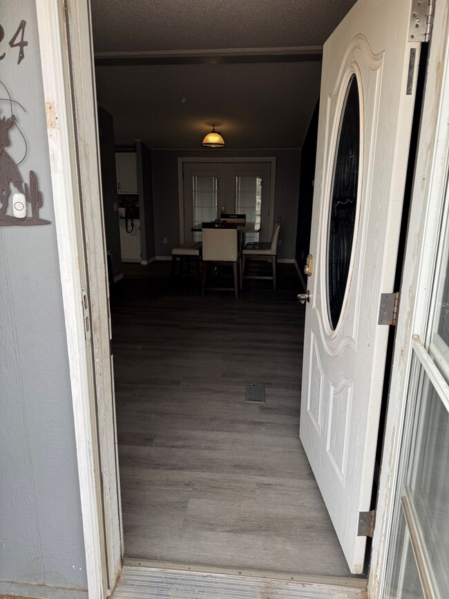 Building Photo - 9724 W 3rd St