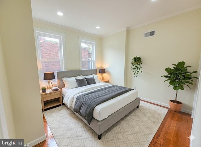 Building Photo - 5502 Master St