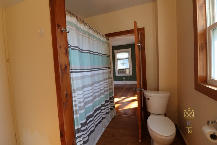 Building Photo - 21 Osborne Rd