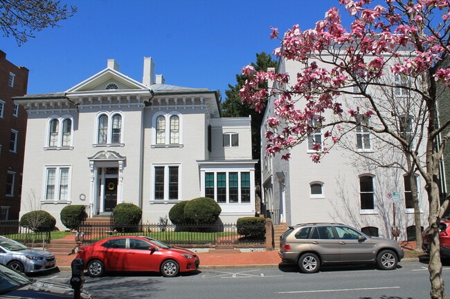 Building Photo - 105 E Church St