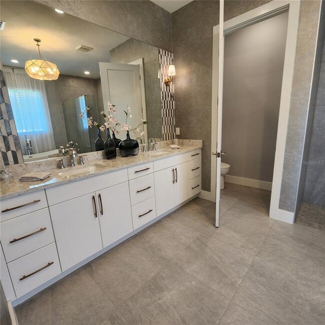 Building Photo - 512 Blue Shell Lp