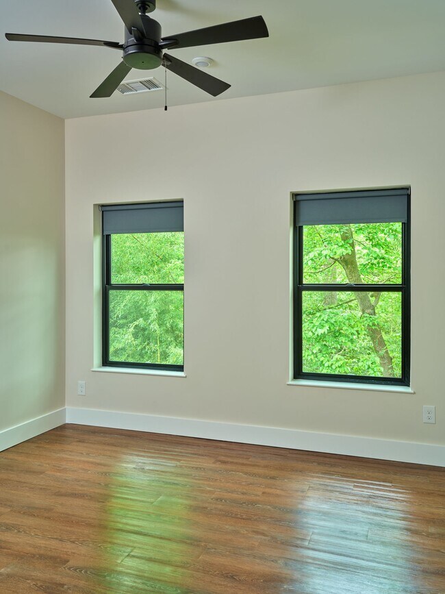 Building Photo - Tributary 50 Unit 209