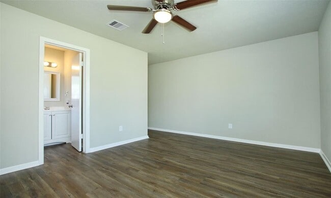 Building Photo - 6326 Guadalupe St