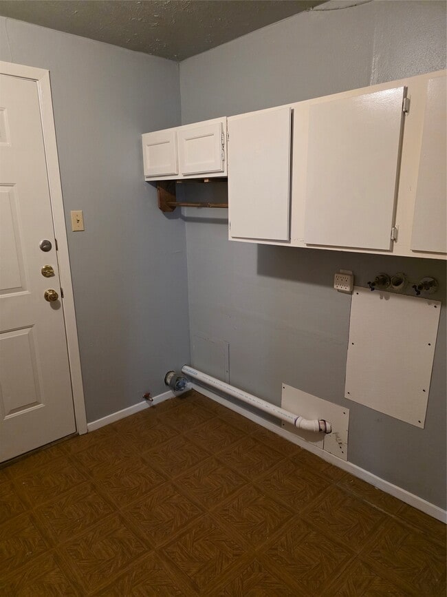 Building Photo - 4218 Ember Ln