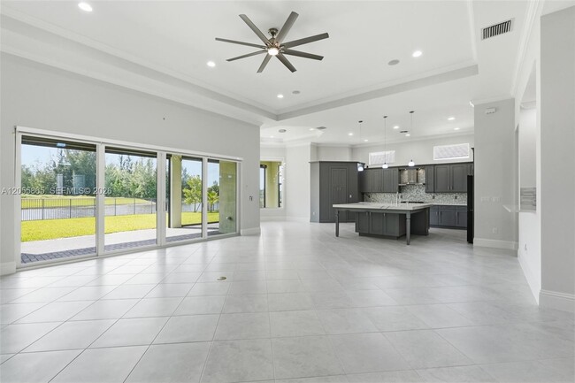 Building Photo - 4662 Estates Cir